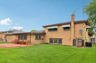 8136 Odell Ave, Bridgeview, IL 60455 - Photo 32
