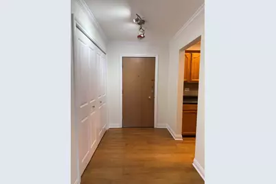 300 Thames Parkway #3D, Park Ridge, IL 60068 - Photo 2