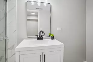 1849 Larkin Ave, Elgin, IL 60123 - Photo 16