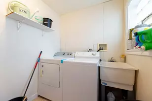 7769 Mason Ave, Burbank, IL 60459 - Photo 14