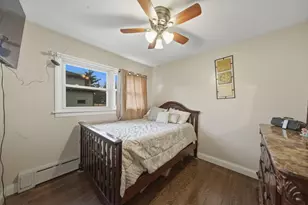 810 N Cherry St, Addison, IL 60101 - Photo 8