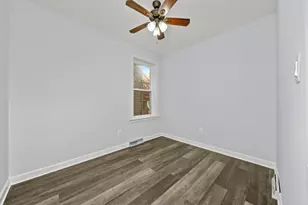 3847 N Spaulding Ave, Chicago, IL 60618 - Photo 24