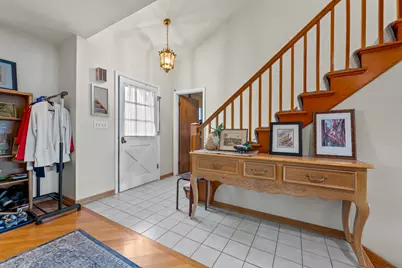 27052 W Lakeview Drive S, Lake Barrington, IL 60084 - Photo 2