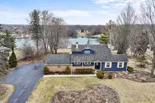 27052 W Lakeview Dr S, Lake Barrington, IL 60084 - Photo 1