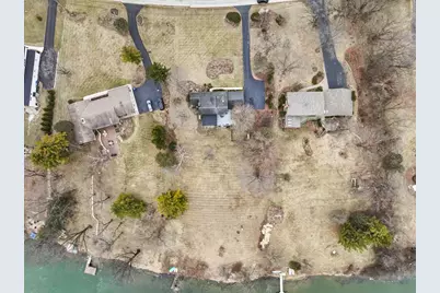 27052 W Lakeview Drive S, Lake Barrington, IL 60084 - Photo 48