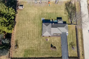 4200 W Gent Dr, Wadsworth, IL 60083 - Photo 4