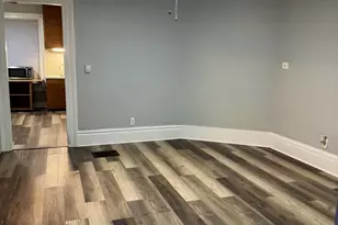 318 W Hurlbut Ave, Belvidere, IL 61008 - Photo 2