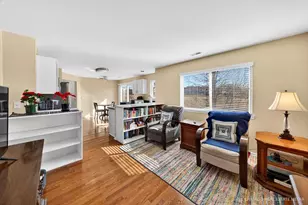 1404 Meadowsedge Ln, Carpentersville, IL 60110 - Photo 8