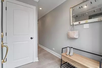 2709 N Janssen Avenue, Chicago, IL 60614 - Photo 2