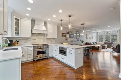 2709 N Janssen Avenue, Chicago, IL 60614 - Photo 4