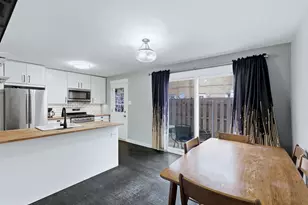 200 Linn Ct, North Aurora, IL 60542 - Photo 6