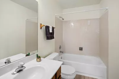 303 Newport Lane #D2, Bartlett, IL 60103 - Photo 12