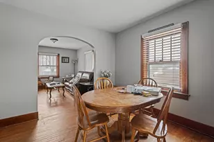 2324 18th B St, Moline, IL 61265 - Photo 2