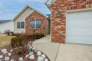 117 White Tail St, Hudson, IL 61748 - Photo 2