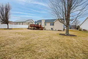 117 White Tail St, Hudson, IL 61748 - Photo 48