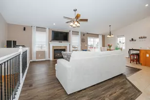 117 White Tail St, Hudson, IL 61748 - Photo 4