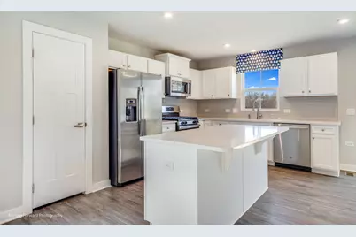 4476 E Millbrook Circle, Yorkville, IL 60560 - Photo 6