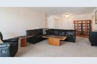 3030 Pheasant Creek Drive #405, Northbrook, IL 60062 - Photo 4