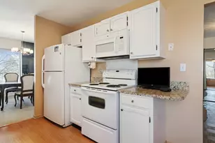 3030 Pheasant Creek Dr, Northbrook, IL 60062 - Photo 8