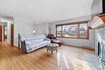 1120 Poplar Street, Lake in the Hills, IL 60156 - Photo 2