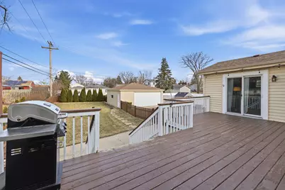 1120 Poplar Street, Lake in the Hills, IL 60156 - Photo 22