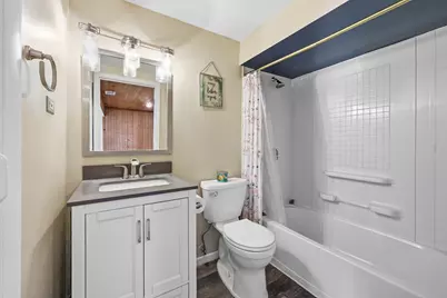 1120 Poplar Street, Lake in the Hills, IL 60156 - Photo 20