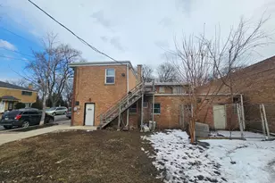 8260 McCormick Blvd, Skokie, IL 60076 - Photo 4
