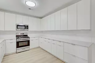 9201 Milwaukee Ave N, Niles, IL 60714 - Photo 2