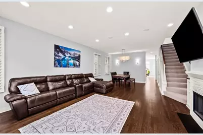 1754 N Hoyne Avenue, Chicago, IL 60647 - Photo 2