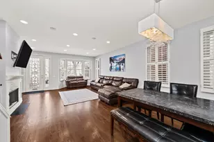 1754 N Hoyne Ave, Chicago, IL 60647 - Photo 6