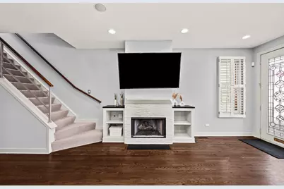 1754 N Hoyne Avenue, Chicago, IL 60647 - Photo 4