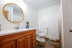2235 Center Ln, Dixon, IL 61021 - Photo 6