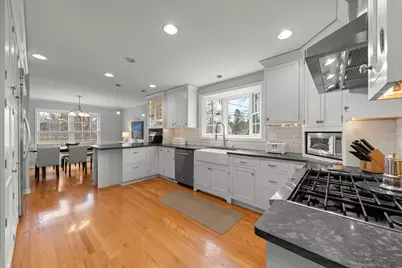 255 Grandview Avenue, Glen Ellyn, IL 60137 - Photo 8