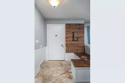 3225 28th Street Court, Rock Island, IL 61201 - Photo 10