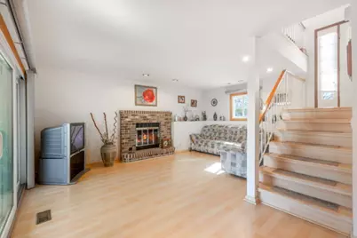 203 Albert Drive, Vernon Hills, IL 60061 - Photo 14