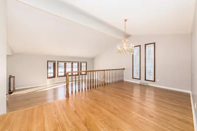 8332 N Knight Avenue, Niles, IL 60714 - Photo 10