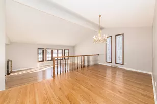 8332 N Knight Ave, Niles, IL 60714 - Photo 10