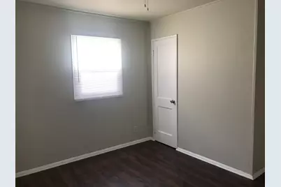 924 Pine Street, Waukegan, IL 60085 - Photo 6