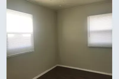 924 Pine Street, Waukegan, IL 60085 - Photo 8