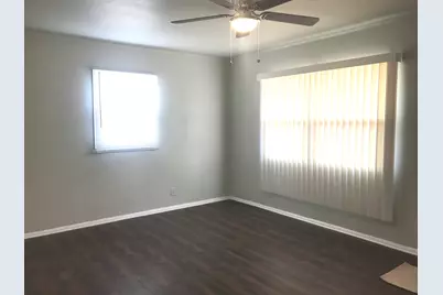 924 Pine Street, Waukegan, IL 60085 - Photo 2