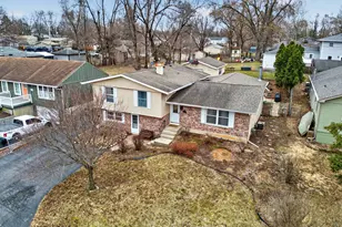 314 Plum St, Lake in the Hills, IL 60156 - Photo 2