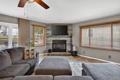 314 Plum Street, Lake in the Hills, IL 60156 - Photo 4