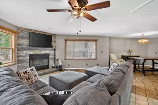 314 Plum St, Lake in the Hills, IL 60156 - Photo 6