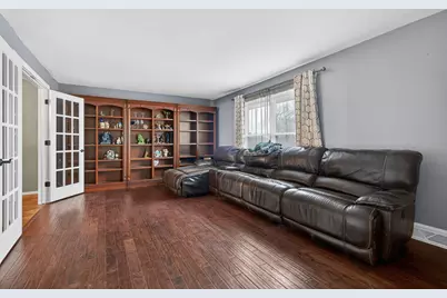 314 Plum Street, Lake in the Hills, IL 60156 - Photo 16