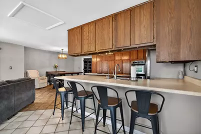 314 Plum Street, Lake in the Hills, IL 60156 - Photo 8