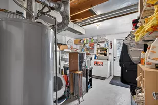 314 Plum St, Lake in the Hills, IL 60156 - Photo 26