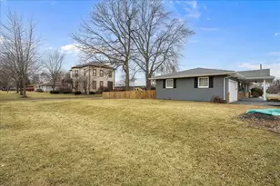 103 Main St, Sugar Grove, IL 60554 - Photo 4