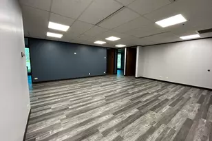 977 N Oaklawn Ave, Elmhurst, IL 60126 - Photo 6