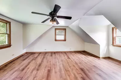 546 Thorndale Avenue, Park City, IL 60085 - Photo 20