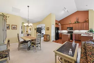 1104 Heathrow Ln, Aurora, IL 60502 - Photo 8